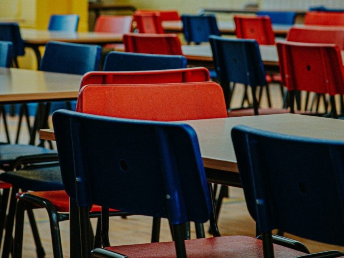 Τρίκαλα: Γιαγιά μαθητή οδηγήθηκε στο Αστυνομικό Τμήμα μετά από φραστικό επεισόδιο σε γυμνάσιο