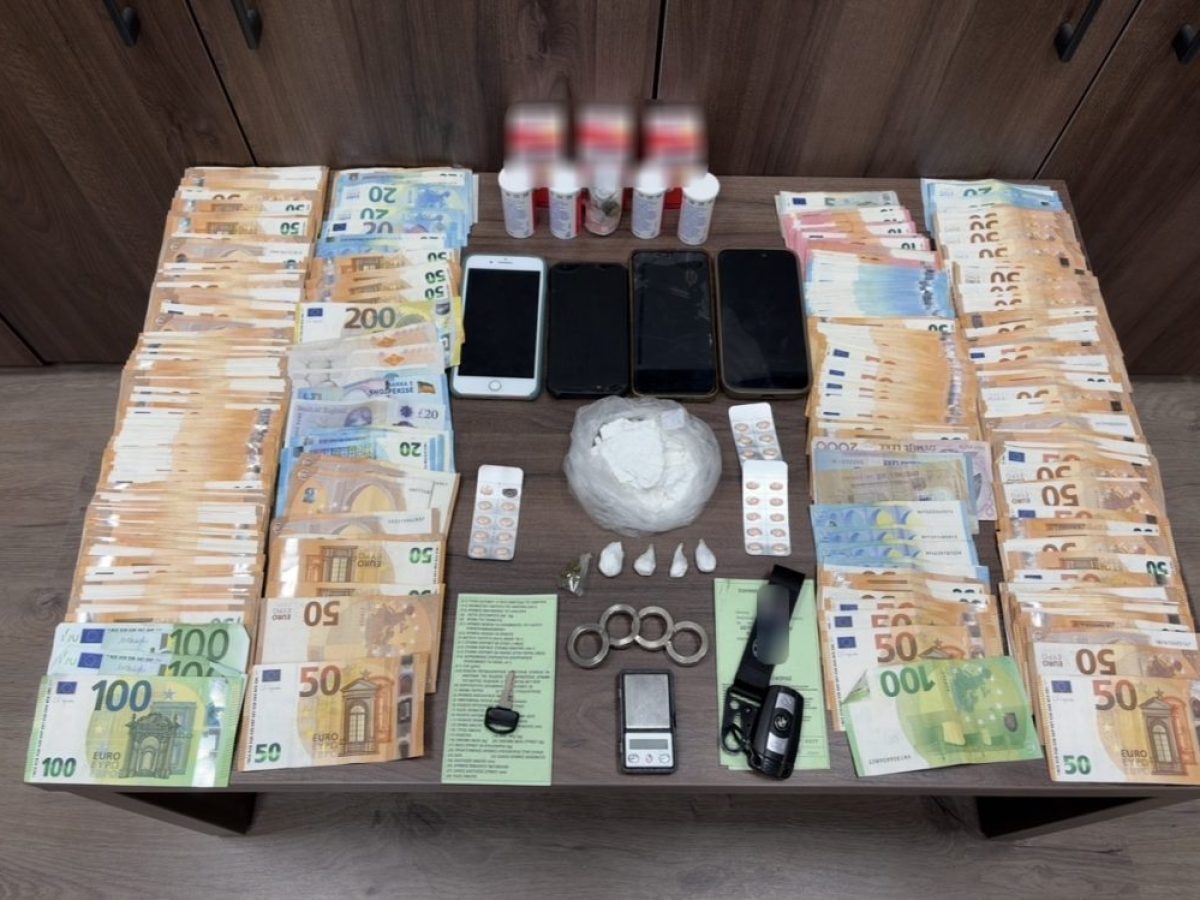 Τρεις συλλήψεις για σύσταση εγκληματικής ομάδας που διακινούσε κοκαΐνη στο Ρέθυμνο