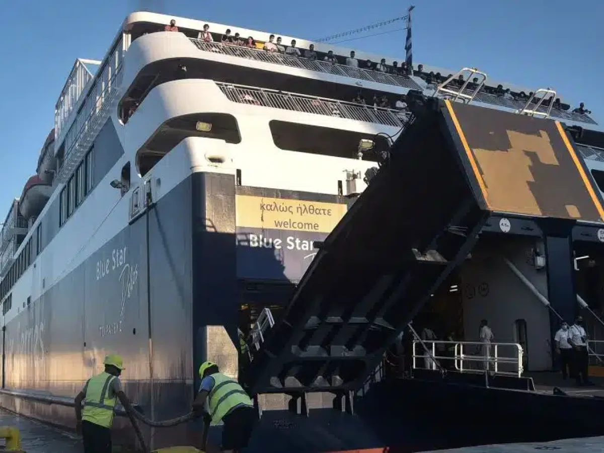 Τροποποιήσεις στα δρομολόγια των Blue Star λόγω δυσμενών καιρικών συνθηκών