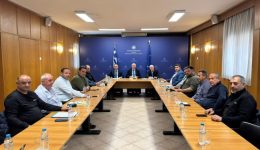 tsiaras-se-eo&Alpha;snl-i-ee