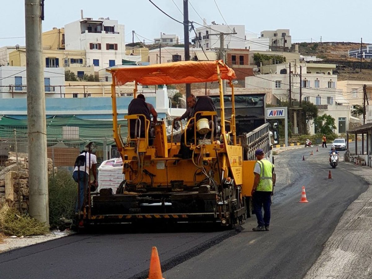 Βελτίωση του οδικού δικτύου σε Τήνο, Σύρο, Άνδρο, Θήρα, Μύκονο και Ανάφη – Έργο 15,5 εκατ. ευρώ για ασφαλείς μετακινήσεις