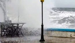 video-–-i-thalassa-katapie