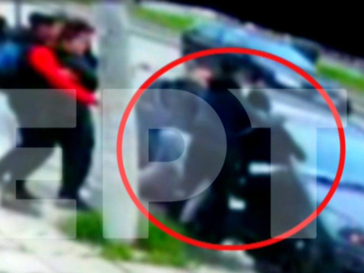 Βίντεο ντοκουμέντο: Άγριος ξυλοδαρμός 16χρονου από συνομηλίκους του στο κέντρο της Θεσσαλονίκης