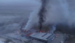 violanta-episimo-louketo-sto-ergostasio