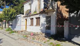 volos-gineka-epese-ston-dromo