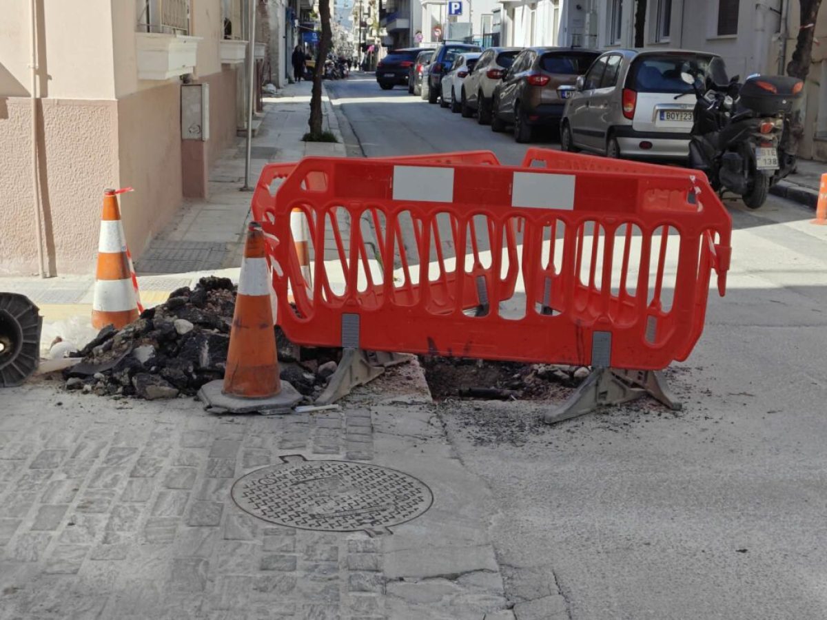 Βόλος: Κυκλοφοριακό χάος από τα έργα οπτικών ινών – Έντονες αντιδράσεις επαγγελματιών