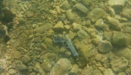 volos-pistoli-krotou-entopistike-mesa