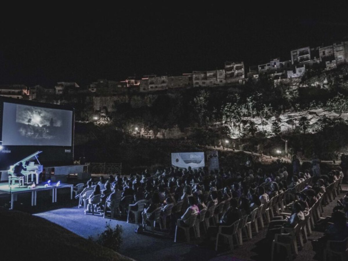 Βουβός κινηματογράφος με ζωντανή μουσική στο Δημοτικό Ωδείο Βόλου