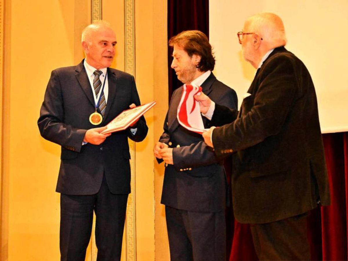 Βράβευση Δημάρχου Ηρωικής Νήσου Ψαρών από Φιλολογικό Σύλλογο «Παρνασσός», για την κοινωνική του προσφορά
