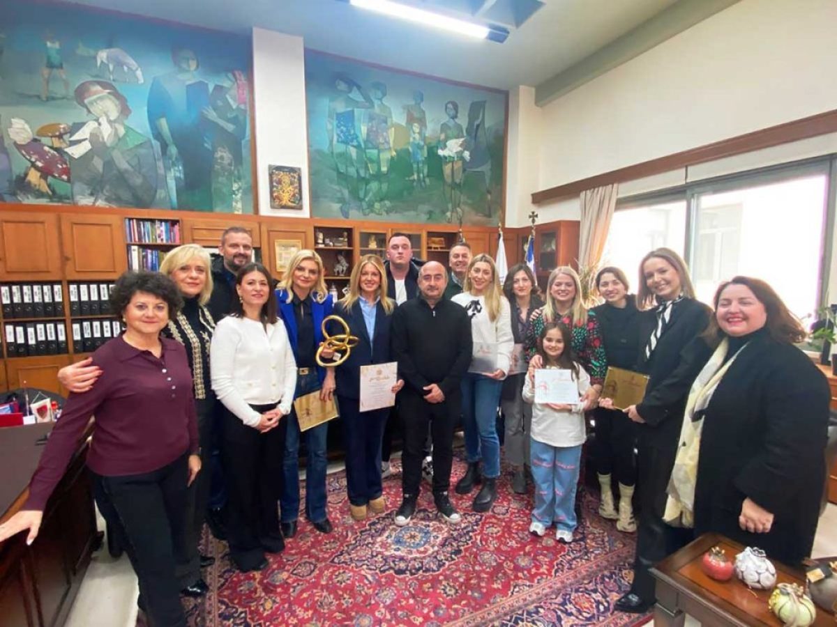 Βραβεία για τους χριστουγεννιάτικους στολισμούς Τρικάλων