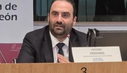 vrixeles-isigitis-o-Αntonis-gravanis-1