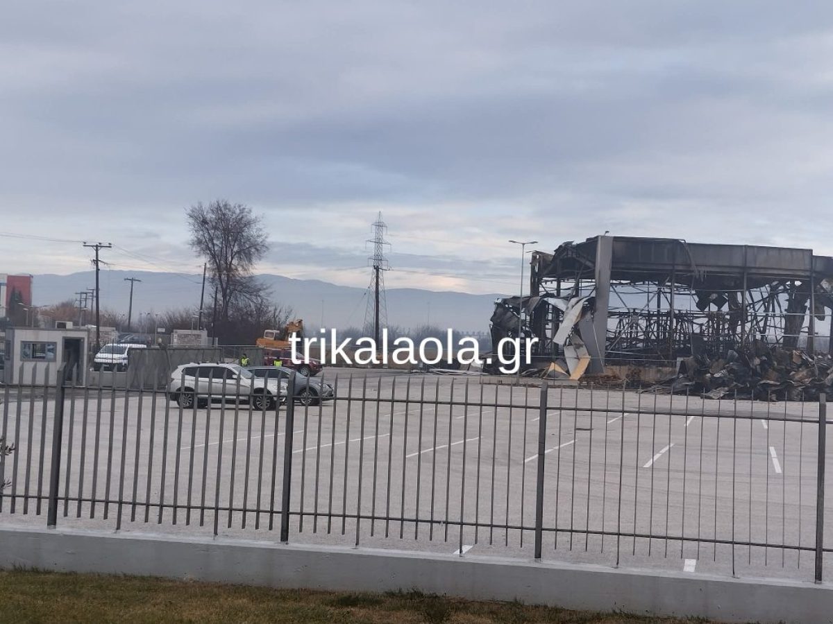Ξανάρχισαν οι έρευνες στη Βιολάντα Τρικάλων για τη φονική έκρηξη (Φωτό από το σημείο)