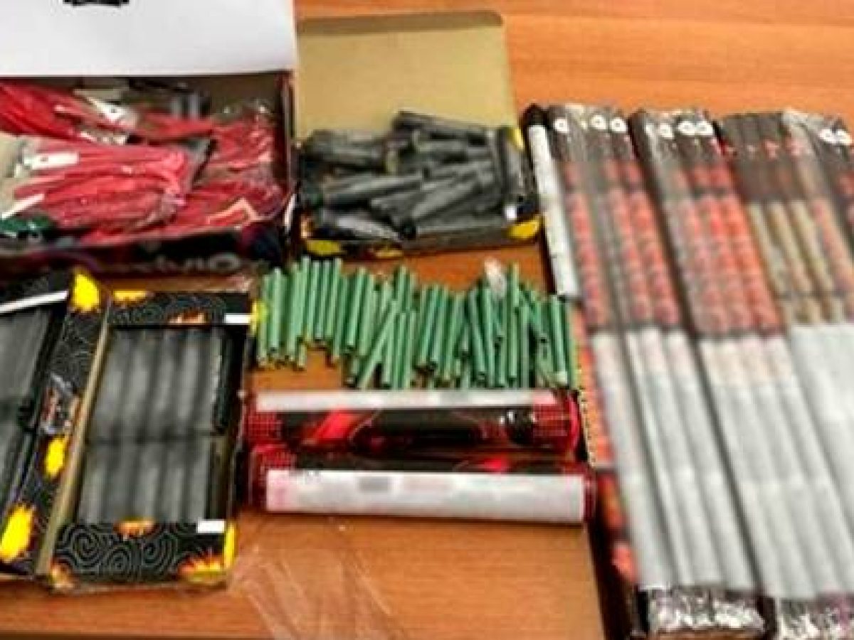 Ξάνθη: συλλήψεις δύο ατόμων για παράνομη διακίνηση βεγγαλικών – είχαν 152 κροτίδες και 146 πυροτεχνήματα