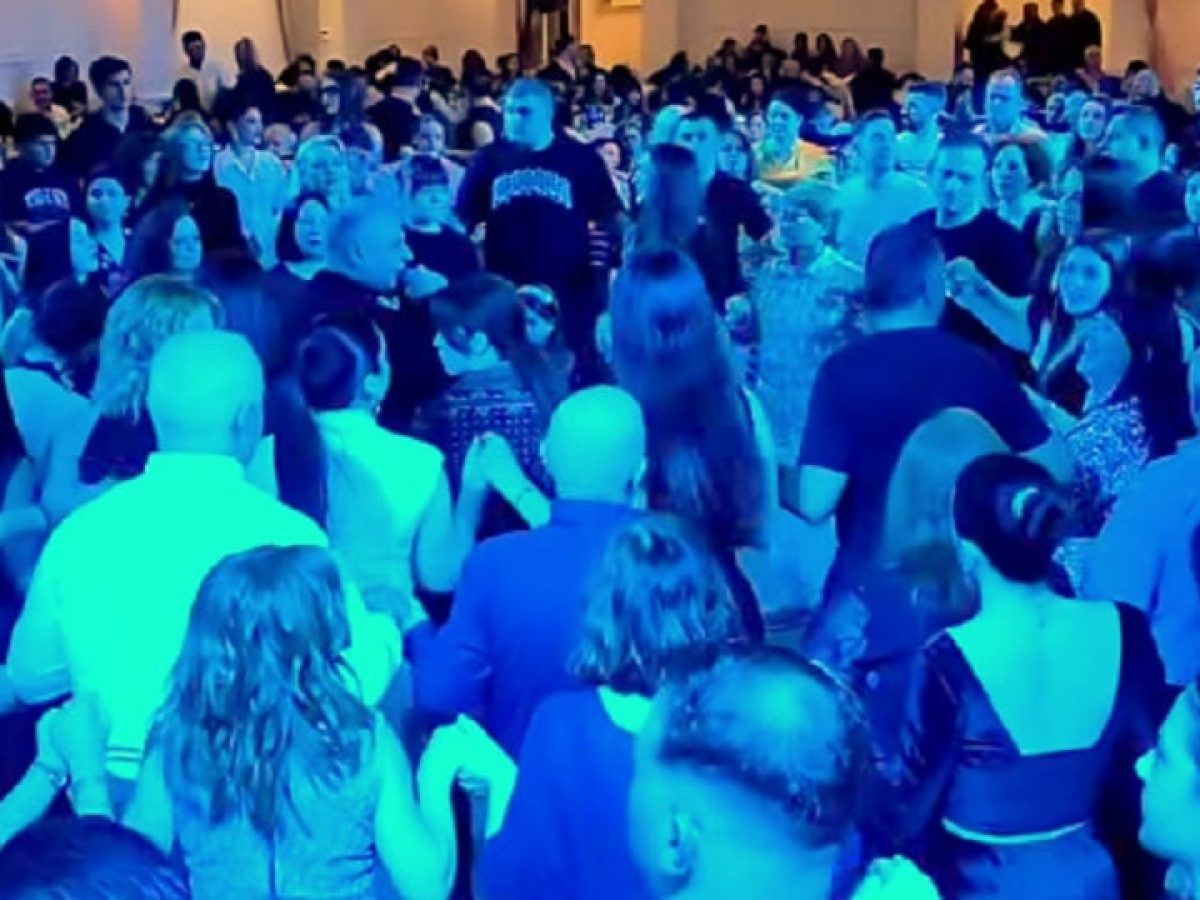 Ξεφάντωμα μέχρι το πρωί με χορό και τραγούδι για τους Πόντιους του Έβρου