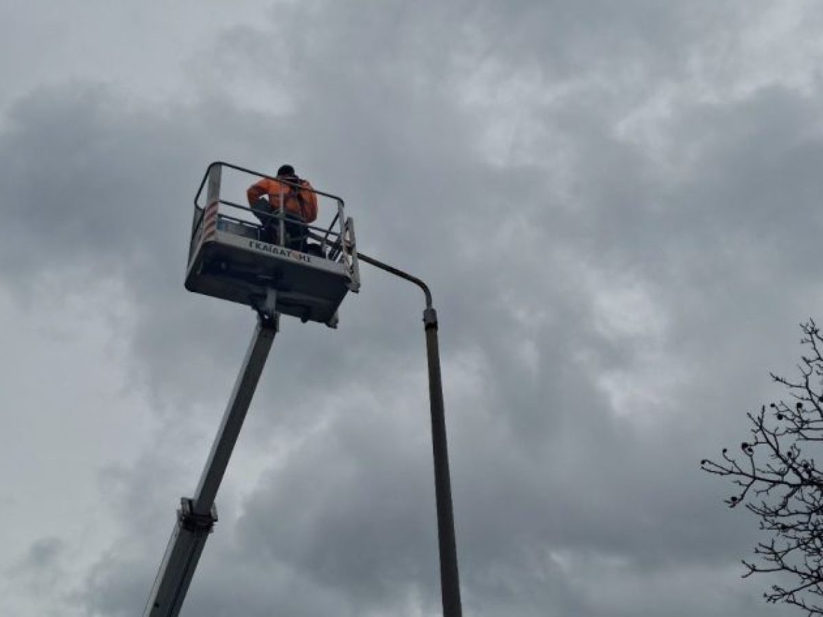 Ξεκίνησε η τοποθέτηση φωτιστικών LED στην ΠΕ Καβάλας