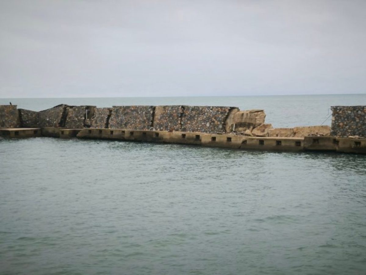 Ζημιές στο Λιμανάκι της Μάκρης από ισχυρούς ανέμους