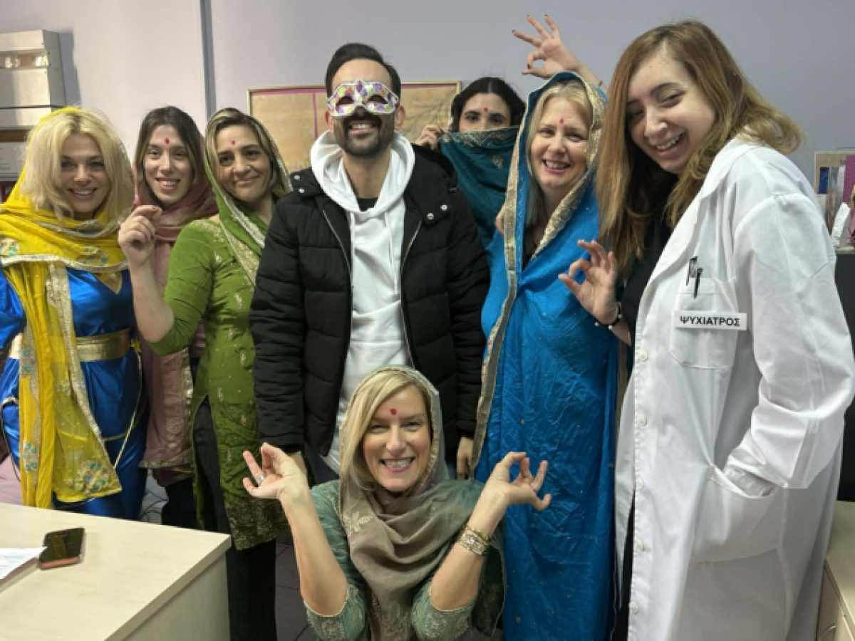 &laquo;&Zeta;&upsilon;&mu;ώ&nu;&omega; &kappa;&alpha;&iota; &Alpha;&lambda;&epsilon;&upsilon;&rho;ώ&nu;&omega;&raquo;: &Tau;&alpha; &pi;&alpha;&iota;&delta;&iota;ά &tau;&eta;&sigmaf; &Mu;&epsilon;&tau;&alpha;&mu;ό&rho;&phi;&omega;&sigma;&eta;&sigmaf; έ&phi;&tau;&iota;&alpha;&xi;&alpha;&nu; &tau;&eta; &delta;&iota;&kappa;ή &tau;&omicron;&upsilon;&sigmaf; &lambda;&alpha;&gamma;ά&nu;&alpha;