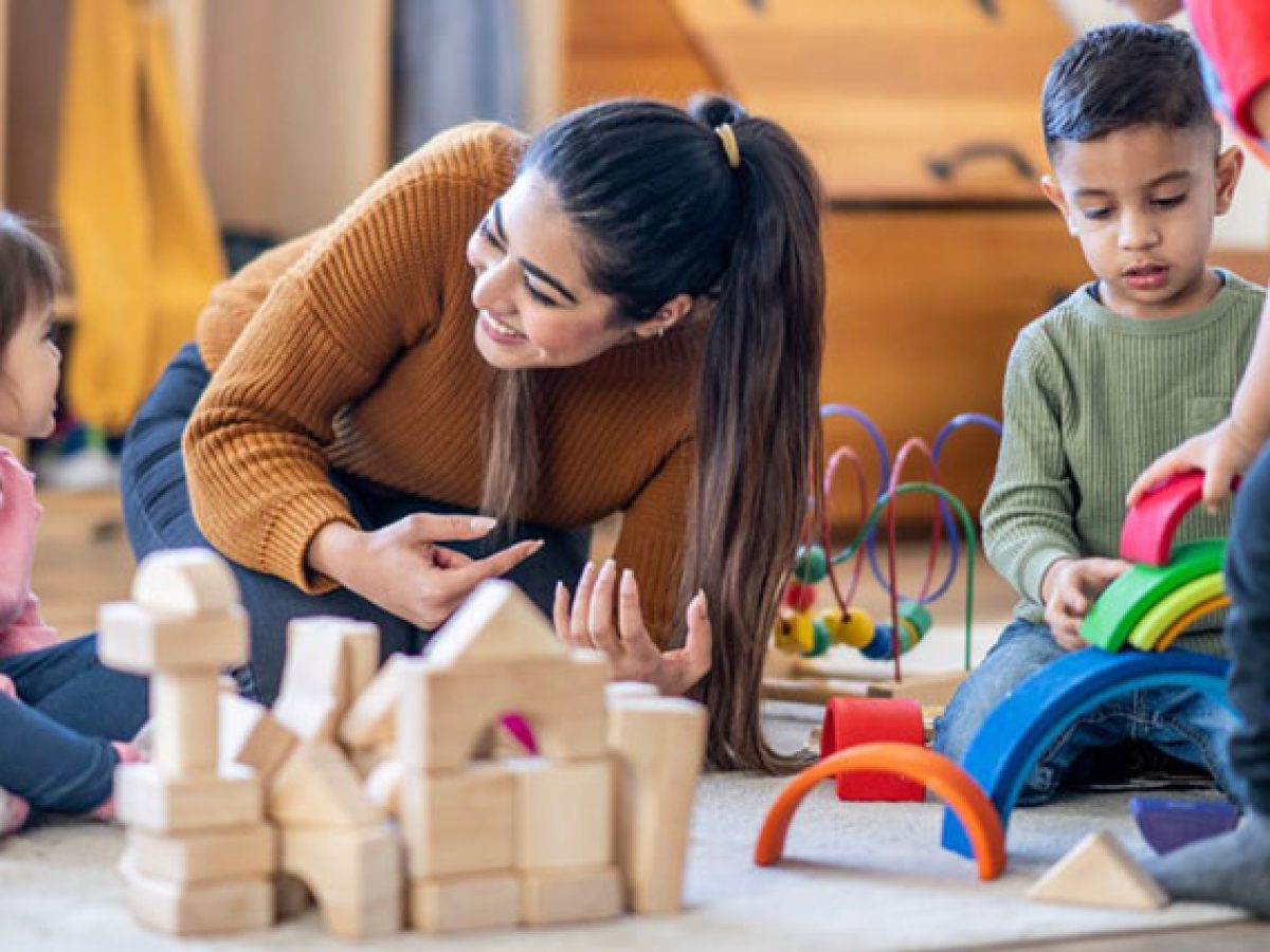 Άνοιξαν 20 νέες θέσεις εργασίας σε παιδικούς σταθμούς στην Καλλιθέα