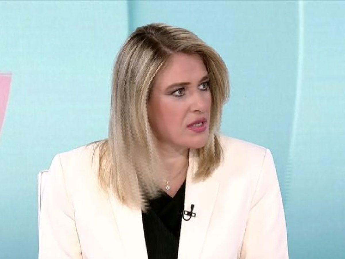 Άννα Ευθυμίου: Αύξηση του κατώτατου μισθού από 1ης Απριλίου- Δεν θα αυξηθούν τα όρια ηλικίας συνταξιοδότησης το 2027