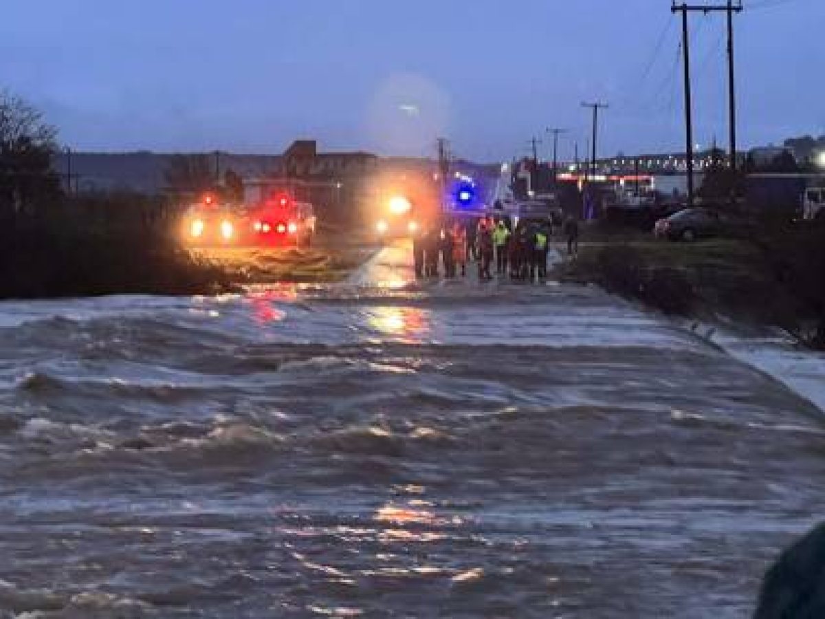Αγνοείται οδηγός στη Ροδόπη – «Βούλιαξε» σε φουσκωμένη ιρλανδική διάβαση (φωτογραφίες)