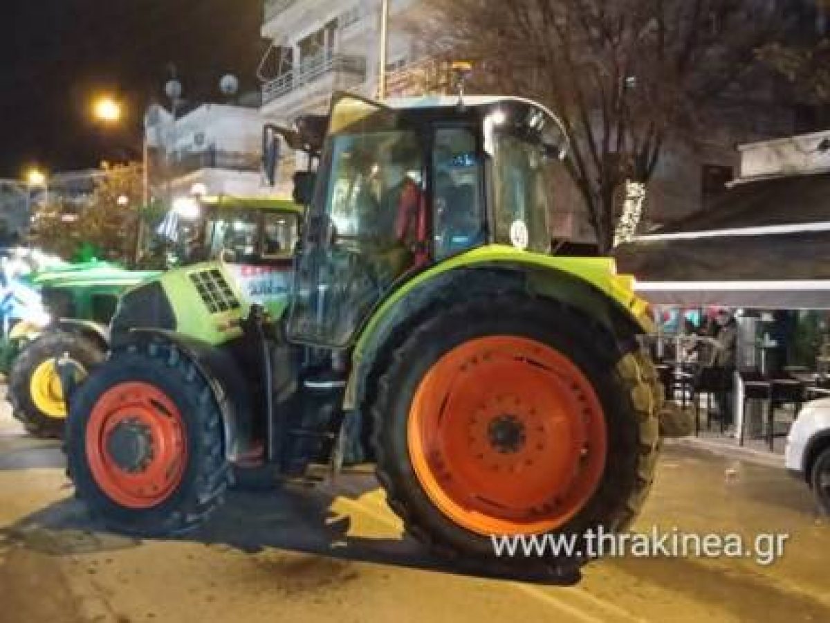 Αγροτικό συλλαλητήριο στην Ορεστιάδα – Τα τρακτέρ έχουν αποκλείσει το κέντρο της πόλης (φωτογραφίες)