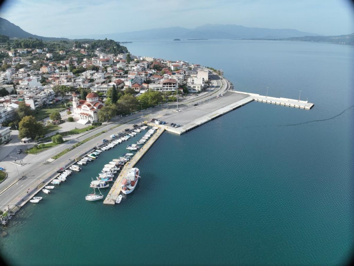 Ακτοπλοϊκή σύνδεση του λιμένα Αγίου Κωνσταντίνου με το νησιωτικό σύμπλεγμα των Β. Σποράδων