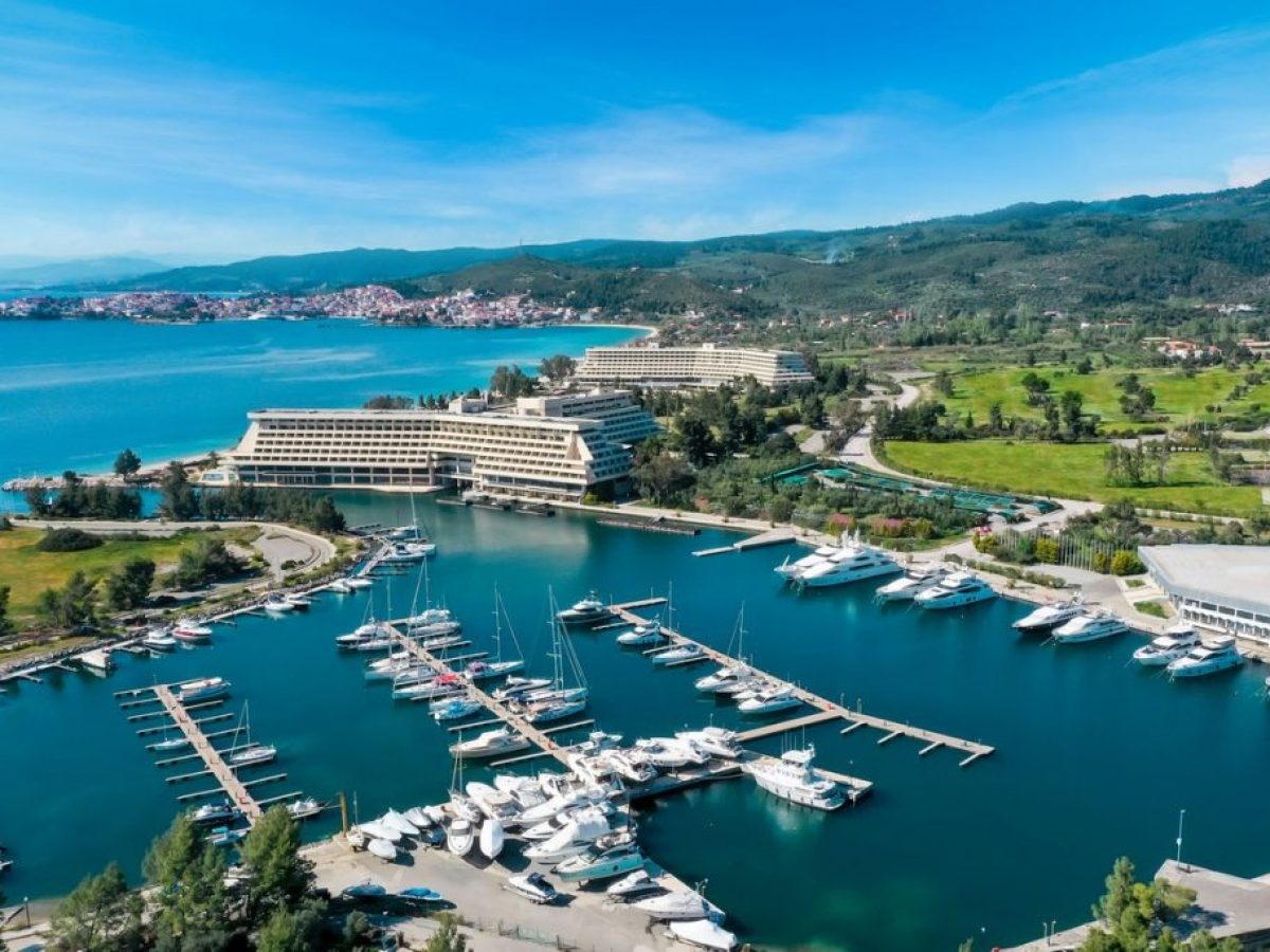 Αμετάκλητη δικαίωση για το Porto Carras – Στα 7,8 εκατ. ευρώ η οφειλή του Δήμου Σιθωνία μετά την απόφαση του Συμβούλιο της Επικρατείας