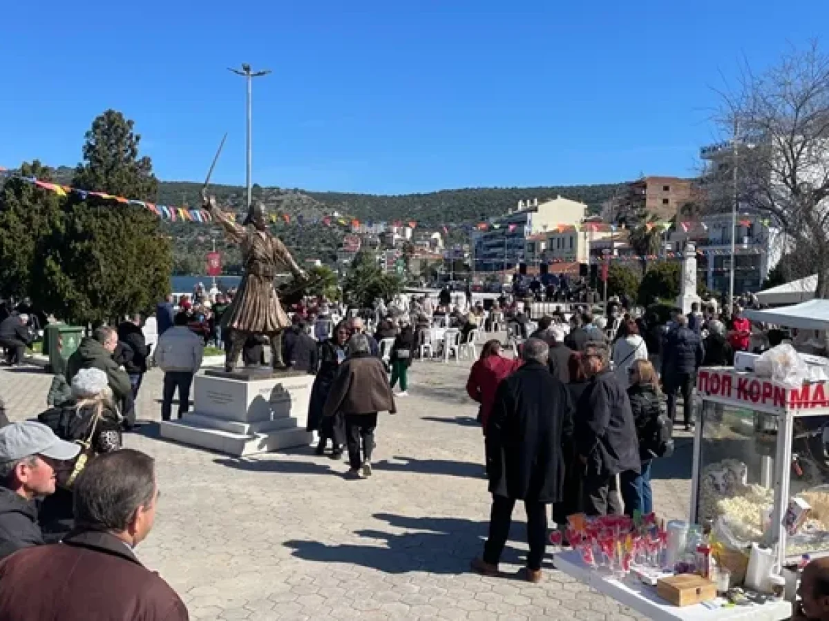 Αμφιλοχία: Μεγάλη η προσέλευση στα Κούλουμα στην πλατεία – Αυξημένη η κίνηση σε Μπούκα και Σπάρτο