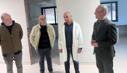Αnakenisi-ki-stilidas-ena-simantiko-1