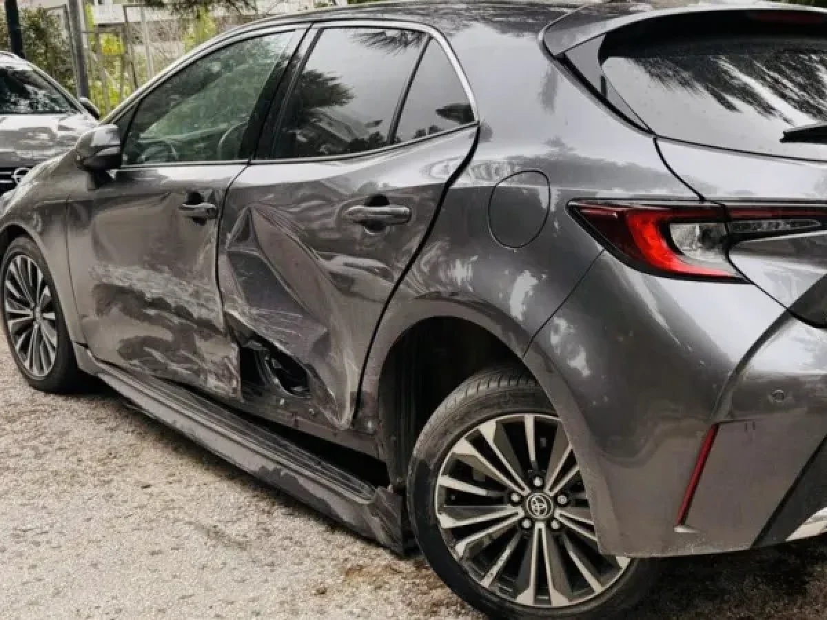 Αναστάτωση στη Λαμία με 85χρονο που έχασε τον έλεγχο του αυτοκινήτου του και ενεπλάκη σε καραμπόλα με ακόμα 4 ΙΧ