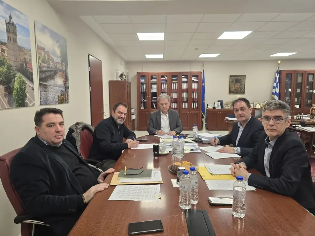 Αναβάθμιση των κτιρίων του ΕΒΕ – Προγραμματικές συμβάσεις υπέγραψε ο περιφερειάρχης