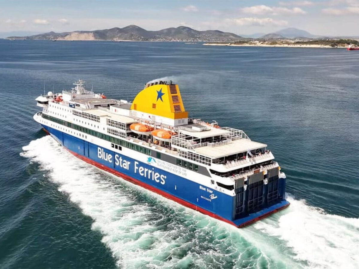 Απαγορεύτηκε ο απόπλους του Blue Star Patmos απο το Καστελόριζο μετά απο ζημιές που προκλήθηκαν απο επακούμβηση