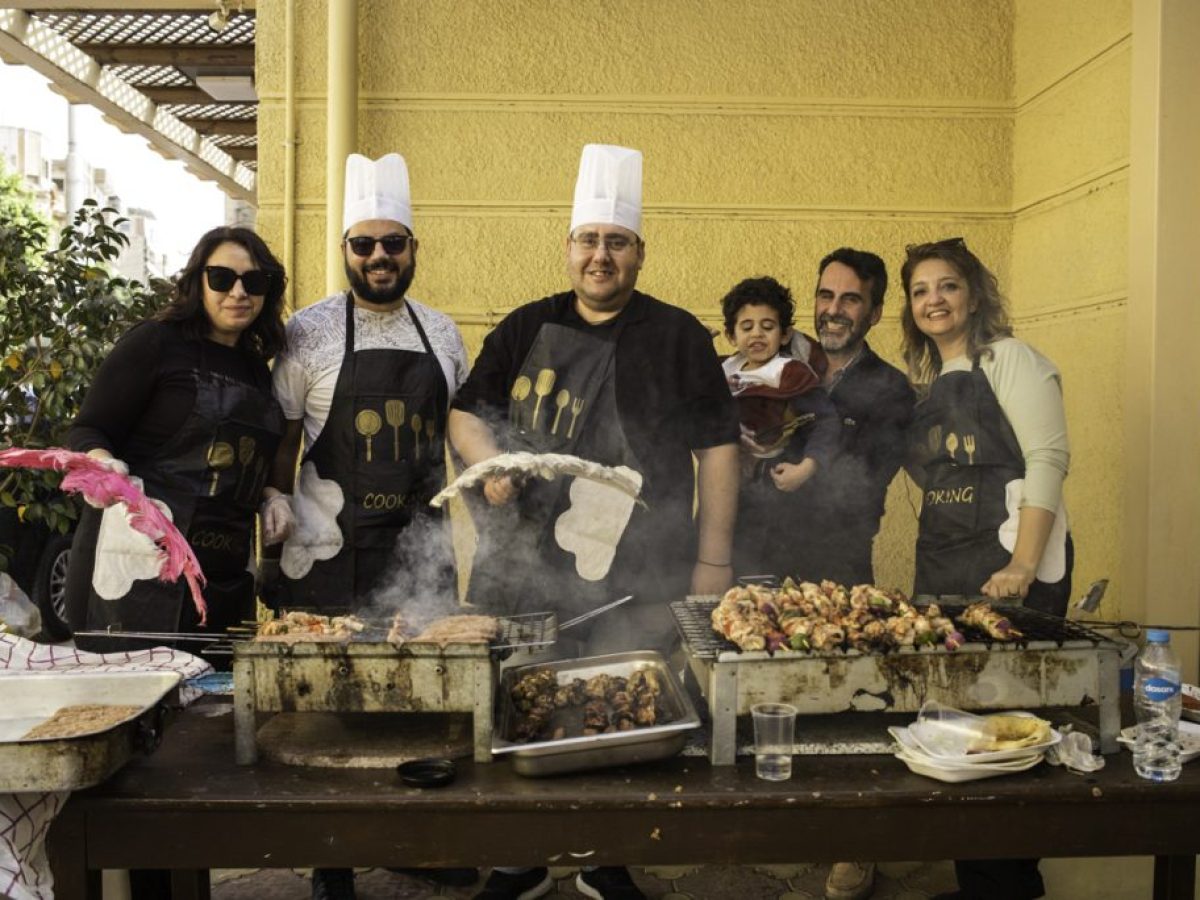 Από τις τάξεις στις ψησταριές.Η Τσικνοπέμπτη των Ελληνικών Σχολείων του Καΐρου