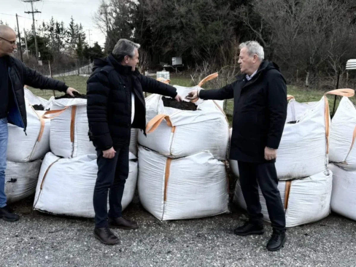 Από τον Καφέ Κάδο στον Κήπο μας: Ο Δήμος Πολυγύρου Διαθέτει Δωρεάν 7,5 Τόνους Κόμποστ στους Πολίτες