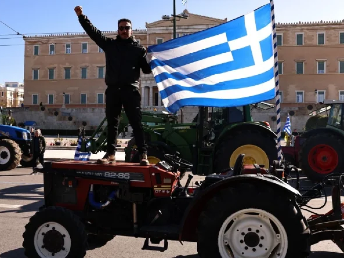 Αποχώρησαν από το Σύνταγμα οι αγρότες νωρίς το μεσημέρι του Σαββάτου