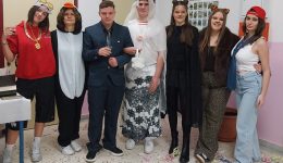 Αpokriatiko-parti-me-kefi-apo