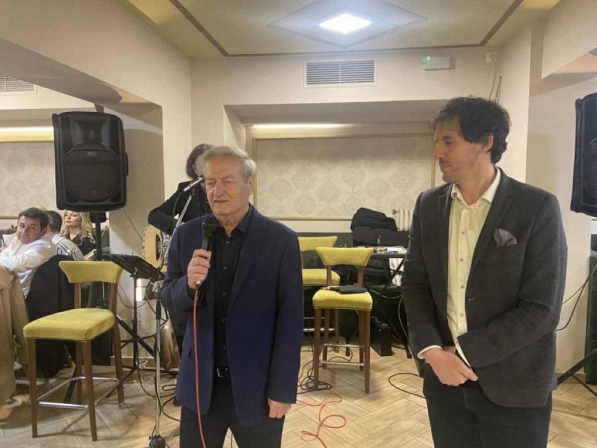 Ασπροποταμίτικο γλέντι στον ετήσιο χορό της Καλλιρρόης