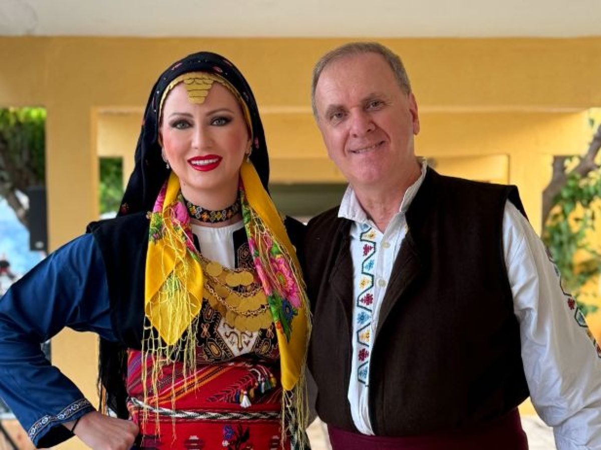 ‘’Χρώματα Παράδοσης‘’ του ΧΟΡΕΥΤΙΚΟΥ ΟΜΙΛΟΥ ΤΡΙΚΑΛΩΝ