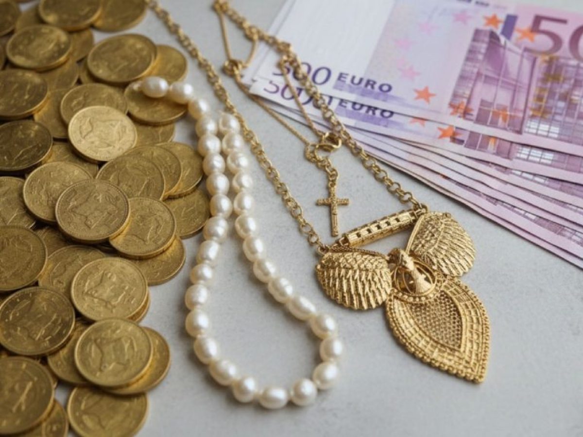 Ά&rho;&pi;&alpha;&xi;&alpha;&nu; 25.000 &epsilon;&upsilon;&rho;ώ &kappa;&alpha;&iota; &chi;&rho;&upsilon;&sigma;&alpha;&phi;&iota;&kappa;ά &alpha;&pi;ό 84&chi;&rho;&omicron;&nu;&eta;!