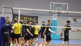 &Alpha;2-&Alpha;ndron-volei-sti-neapoli-1