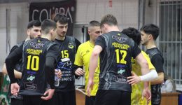 &Alpha;2-&Alpha;ndron-volei-stin-komotini