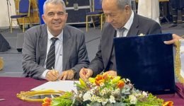 &Alpha;delfopiisi-tou-dimou-karistou-me