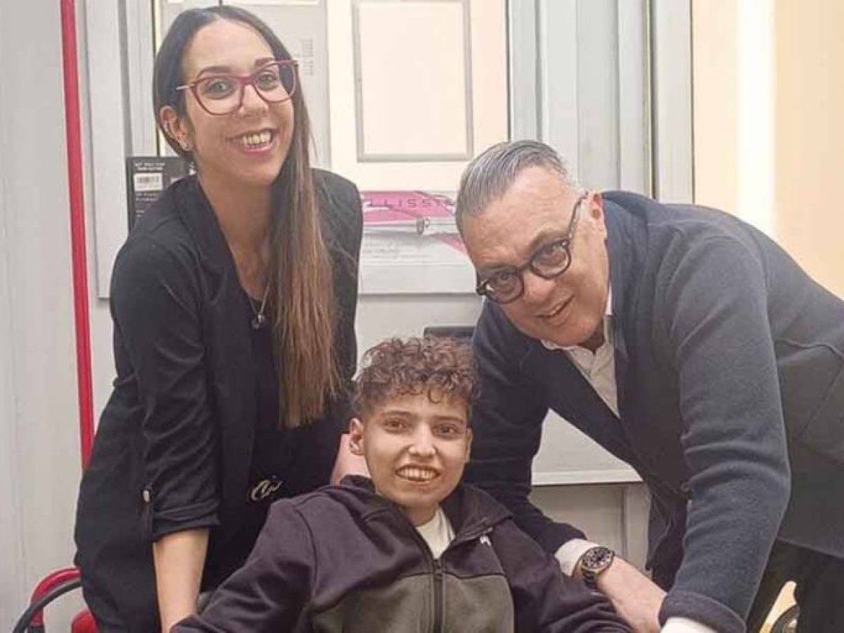 &Alpha;&gamma;&rho;ί&nu;&iota;&omicron;: &Omicron; 18&chi;&rho;&omicron;&nu;&omicron;&sigmaf; &Mu;ά&rho;&iota;&omicron;&sigmaf; &kappa;έ&rho;&delta;&iota;&sigma;&epsilon; &tau;&eta; &mu;ά&chi;&eta; &gamma;&iota;&alpha; &tau;&eta; &zeta;&omega;ή