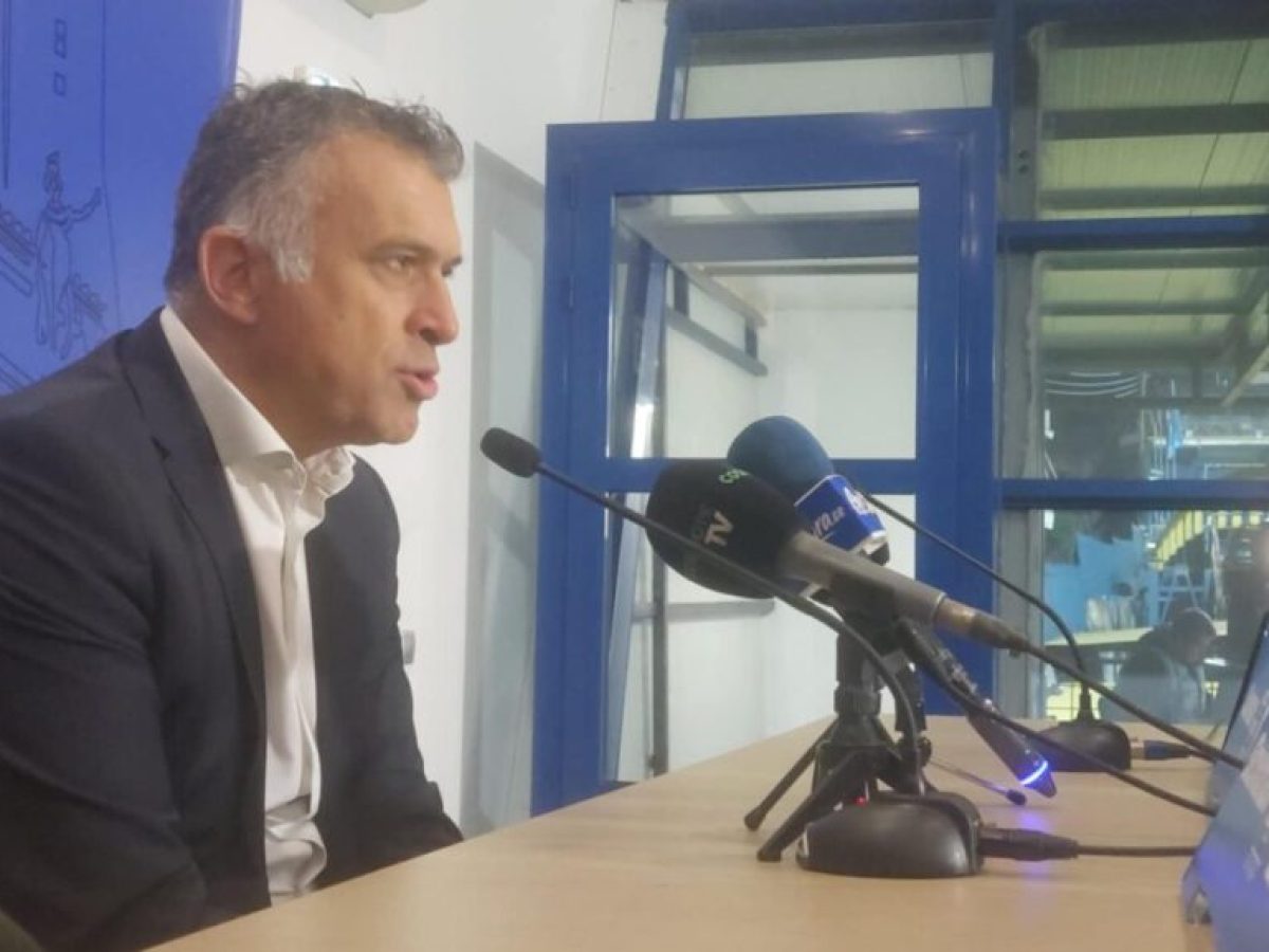 &Alpha;&nu;&alpha;&sigma;&tau;&alpha;&sigma;ί&omicron;&upsilon;: &laquo;&Mu;ί&alpha; &omicron;&mu;ά&delta;&alpha; &upsilon;&pi;ή&rho;&chi;&epsilon; &sigma;&tau;&omicron; &gamma;ή&pi;&epsilon;&delta;&omicron; &alpha;&lambda;&lambda;ά ό&tau;&alpha;&nu; &delta;&epsilon;&nu; &beta;ά&zeta;&epsilon;&iota;&sigmaf; &gamma;&kappa;&omicron;&lambda; &delta;&epsilon;&nu; &kappa;&epsilon;&rho;&delta;ί&zeta;&epsilon;&iota;&sigmaf;&raquo;