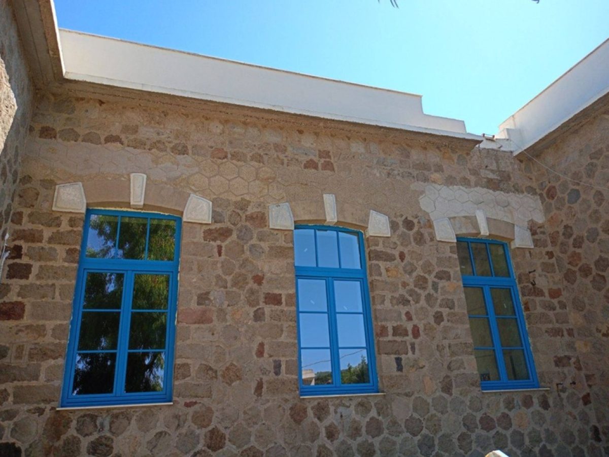 &Alpha;&nu;&alpha;&beta;&alpha;&theta;&mu;ί&sigma;&tau;&eta;&kappa;&epsilon; &pi;&lambda;ή&rho;&omega;&sigmaf; &omicron; &Pi;&alpha;&iota;&delta;&iota;&kappa;ό&sigmaf; &Sigma;&tau;&alpha;&theta;&mu;ό&sigmaf; &tau;&omicron;&upsilon; &Delta;ή&mu;&omicron;&upsilon; &Mu;ή&lambda;&omicron;&upsilon; (Photos)