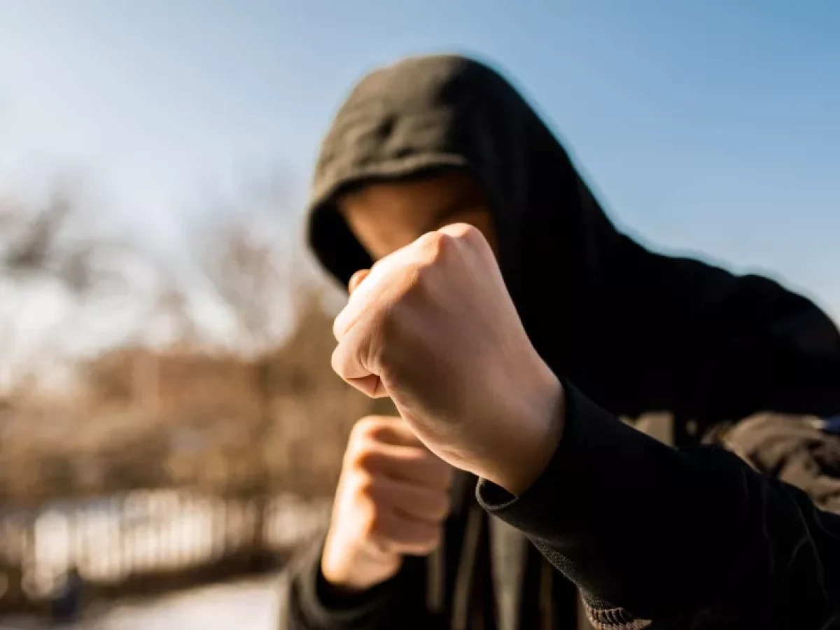 &Alpha;&nu;ή&lambda;&iota;&kappa;&omicron;&iota; &laquo;&mu;&pi;&omicron;ύ&kappa;&alpha;&rho;&alpha;&nu;&raquo; &sigma;&epsilon; &sigma;&pi;ί&tau;&iota; &sigma;&tau;&alpha; &Tau;&rho;ί&kappa;&alpha;&lambda;&alpha; &ndash; &Kappa;ά&nu;&nu;&alpha;&beta;&eta;, &omicron;&mu;&omicron;&iota;ώ&mu;&alpha;&tau;&alpha; ό&pi;&lambda;&omega;&nu; &kappa;&alpha;&iota; 11 &kappa;&iota;&nu;&eta;&tau;ά &sigma;&tau;&omicron; &mu;&iota;&kappa;&rho;&omicron;&sigma;&kappa;ό&pi;&iota;&omicron; &tau;&eta;&sigmaf; &Alpha;&sigma;&tau;&upsilon;&nu;&omicron;&mu;ί&alpha;&sigmaf;