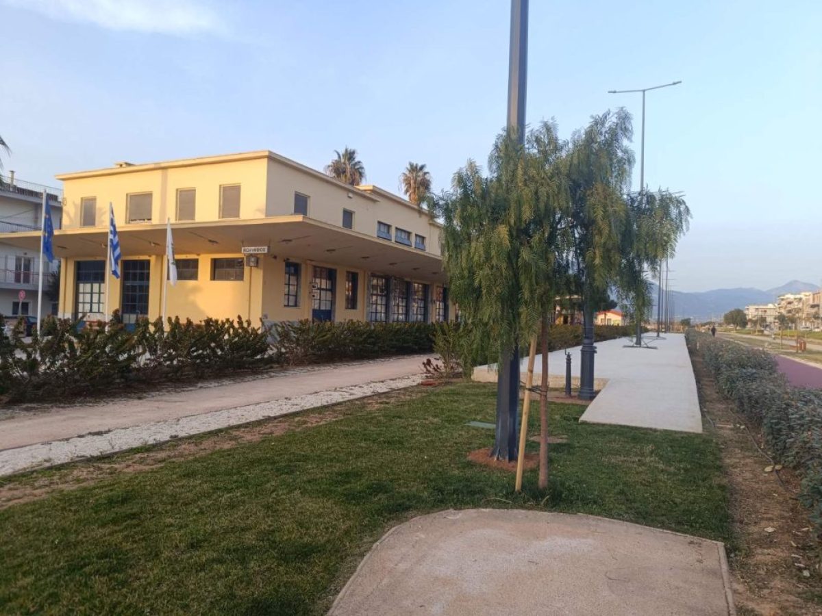 &Alpha;&pi;ό &tau;&eta;&nu; &epsilon;&gamma;&kappa;&alpha;&tau;ά&lambda;&epsilon;&iota;&psi;&eta; &sigma;&tau;&eta;&nu; &zeta;&omega;ή: &omicron; &Sigma;&iota;&delta;&eta;&rho;&omicron;&delta;&rho;&omicron;&mu;&iota;&kappa;ό&sigmaf; &Sigma;&tau;&alpha;&theta;&mu;ό&sigmaf;  &Kappa;&omicron;&rho;ί&nu;&theta;&omicron;&upsilon; &epsilon;&pi;&iota;&sigma;&tau;&rho;έ&phi;&epsilon;&iota; &sigma;&tau;&eta;&nu; &pi;ό&lambda;&eta;
