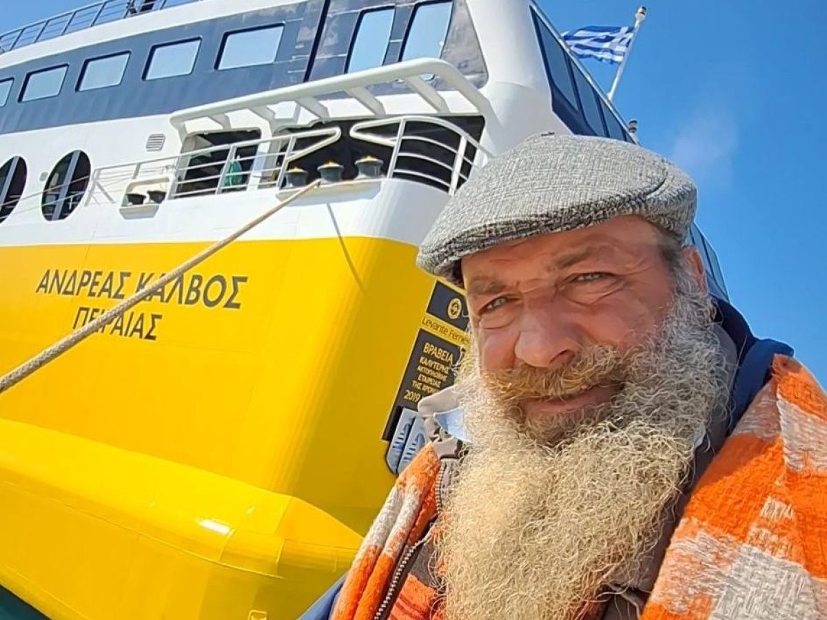 &Alpha;&rho;&iota;&beta;ά&rho;&iota;&sigma;&epsilon; &sigma;&tau;&rsquo; &Alpha;&rho;&gamma;&omicron;&sigma;&tau;ό&lambda;&iota; &omicron; &ldquo;&Pi;&epsilon;&iota;&rho;&alpha;&tau;ή&sigmaf; &tau;&eta;&sigmaf; &Theta;&epsilon;&sigma;&sigma;&alpha;&lambda;&omicron;&nu;ί&kappa;&eta;&sigmaf;&rdquo; &kappa;&alpha;&iota; &alpha;&rho;&kappa;ί&nu;&eta;&sigma;&epsilon; &tau;&alpha; &pi;ά&rho;&epsilon;-&delta;ώ&sigma;&epsilon;