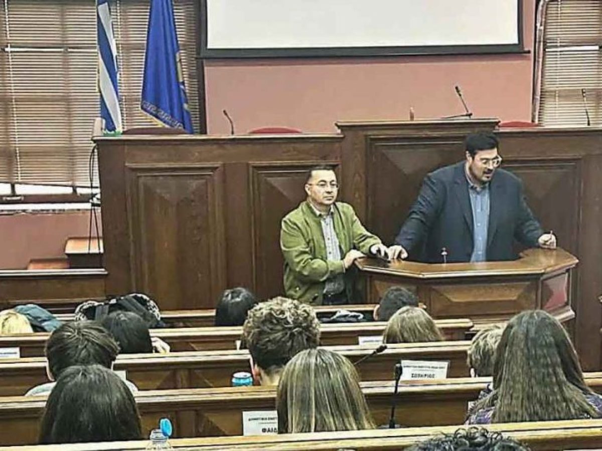 50 Έλληνες, Ιταλοί και Πολωνοί μαθητές και καθηγητές στο Δημαρχείο Άργους