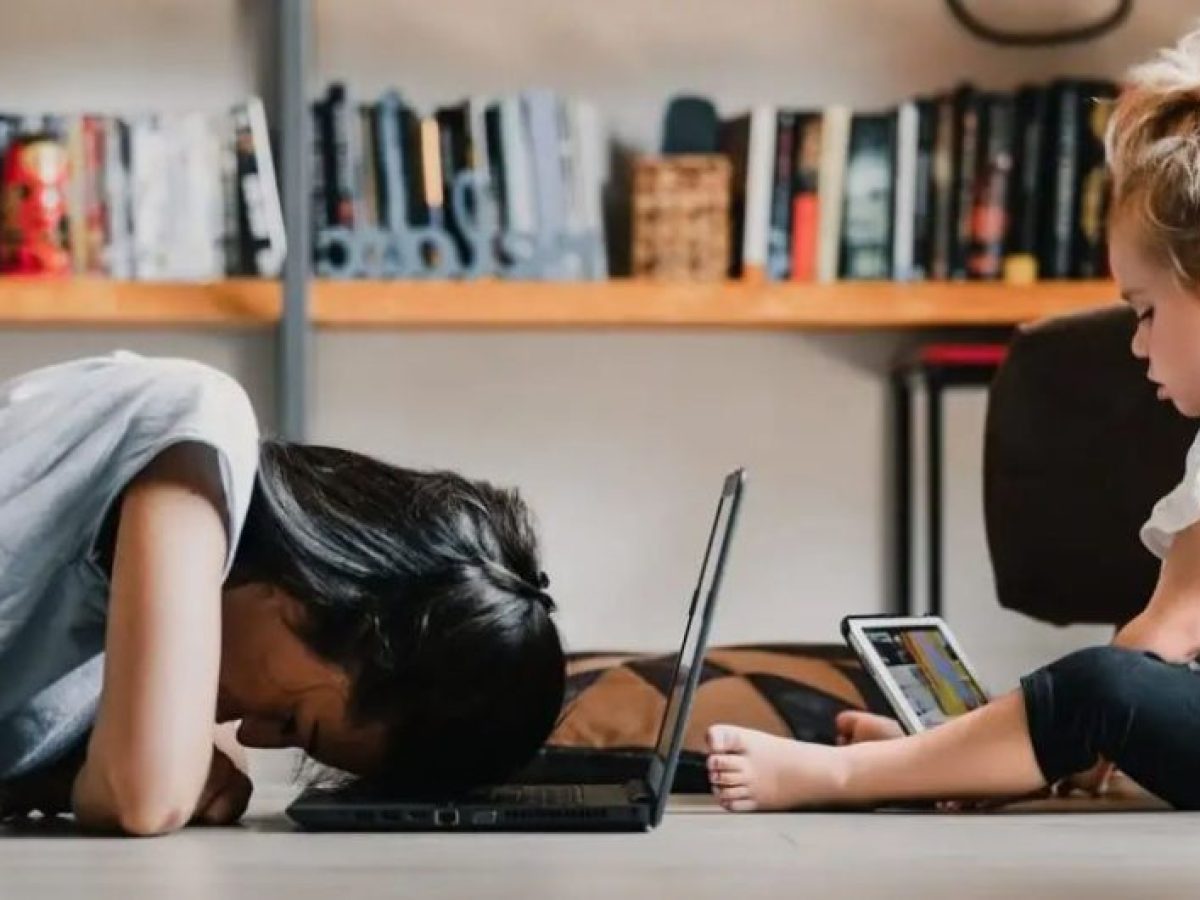 Burnout διαρκείας: Γιατί νιώθουμε κουρασμένοι χωρίς προφανή λόγο – «Μπαταρίες» που δεν γεμίζουν με ένα Σαββατοκύριακο